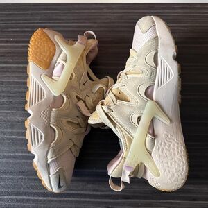 Nike Athletic Shoes in Cream and Tan